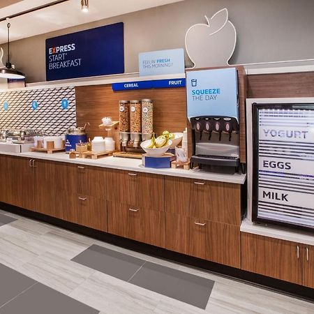 Holiday Inn Express & Suites - Ottawa By Ihg Екстер'єр фото